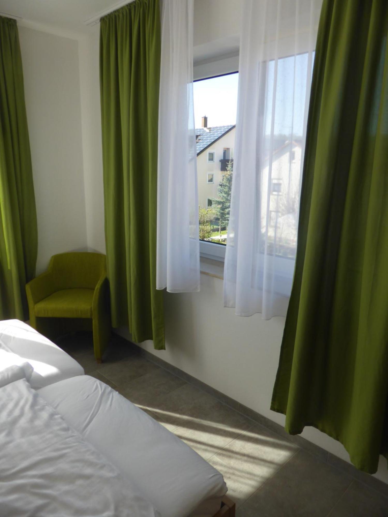 Apartment Volkacher Str.10